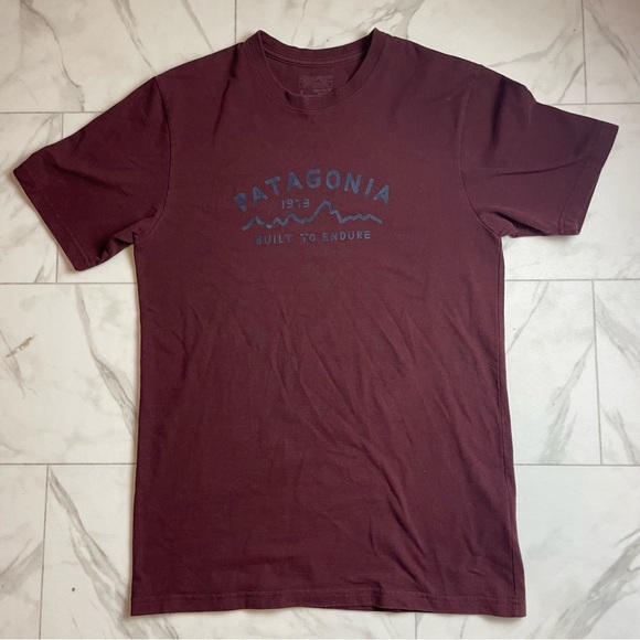 Patagonia Regular Fit Maroon Color Logo‎ Tee - Picture 1 of 5